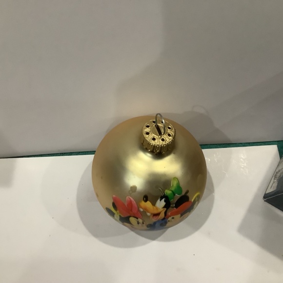 Vintage Christmas by Krebs, Mickey Unlimited Disney character Christmas ball. - Picture 5 of 6